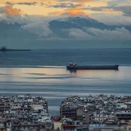 Modern In The Heart Of Thessalonique